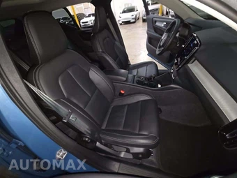 2025 Volvo XC40 B5 Core Bright Theme – miniatura 18