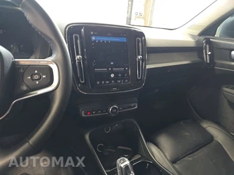 2025 Volvo XC40 B5 Plus Bright Theme - miniatura 11