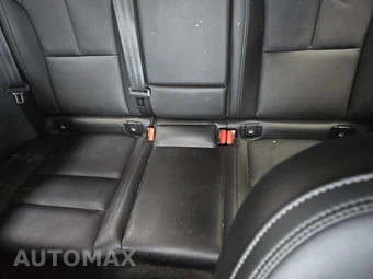 2025 Volvo XC40 B5 Plus Bright Theme - miniatura 13