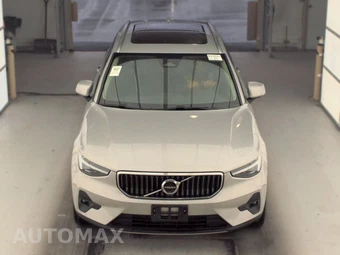 2025 Volvo XC40 B5 Plus Bright Theme - miniatura 2