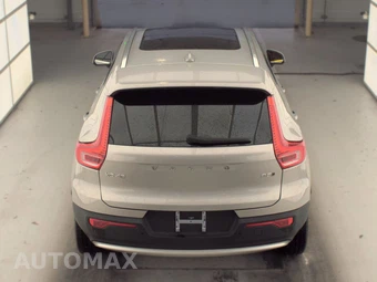 2025 Volvo XC40 B5 Plus Bright Theme - miniatura 5