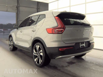 2025 Volvo XC40 B5 Plus Bright Theme - miniatura 6