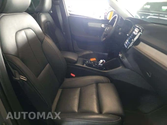 2025 Volvo XC40 B5 Plus Bright Theme – miniatura 18