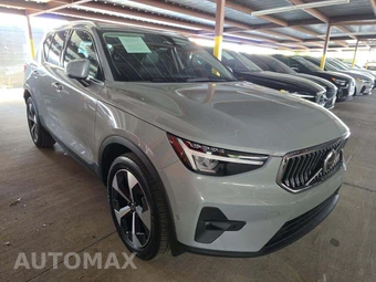 2025 Volvo XC40 B5 Plus Bright Theme – miniatura 4