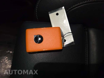 2025 Volvo XC40 B5 Plus Bright Theme – miniatura 8