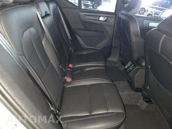 2025 Volvo XC40 B5 Plus Bright Theme – miniatura 16