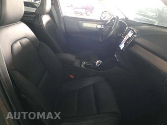 2025 Volvo XC40 B5 Plus Bright Theme – miniatura 18