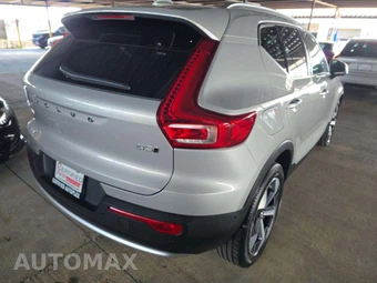 2025 Volvo XC40 B5 Plus Bright Theme – miniatura 3