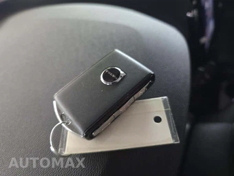 2025 Volvo XC40 B5 Plus Bright Theme – miniatura 8