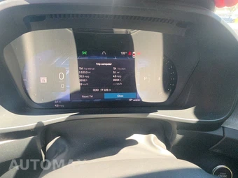 2025 Volvo XC40 B5 Plus Bright Theme - miniatura 12