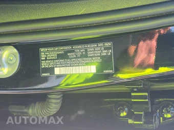 2025 Volvo XC40 B5 Plus Bright Theme - miniatura 14