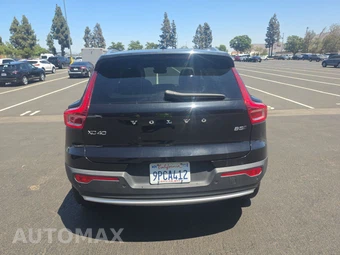 2025 Volvo XC40 B5 Plus Bright Theme - miniatura 5