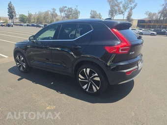 2025 Volvo XC40 B5 Plus Bright Theme - miniatura 6