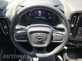 2025 Volvo XC40 B5 Plus Bright Theme – miniatura 10