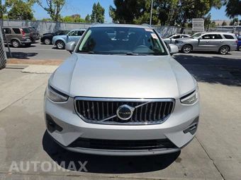2025 Volvo XC40 B5 Plus Bright Theme – miniatura 2