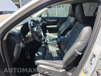 2025 Volvo XC40 B5 Plus Bright Theme – miniatura 7