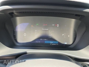 2025 Volvo XC40 B5 Plus Bright Theme – miniatura 12