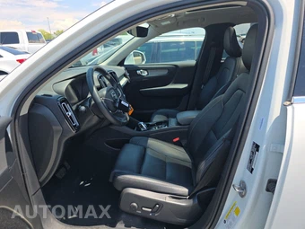 2025 Volvo XC40 B5 Plus Bright Theme – miniatura 7