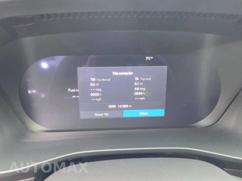 2025 Volvo XC40 B5 Plus Bright Theme – miniatura 12