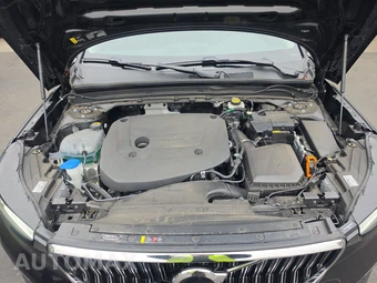 2025 Volvo XC40 B5 Plus Bright Theme – miniatura 15
