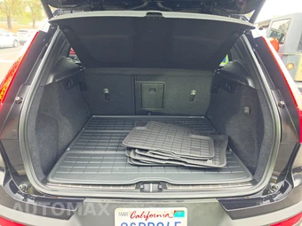 2025 Volvo XC40 B5 Plus Bright Theme – miniatura 16