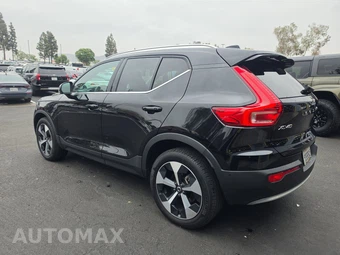 2025 Volvo XC40 B5 Plus Bright Theme – miniatura 6