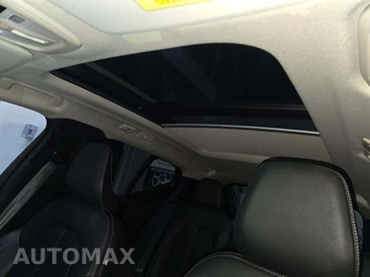2025 Volvo XC40 B5 Plus Bright Theme – miniatura 11