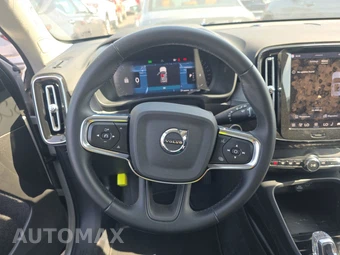 2025 Volvo XC40 B5 Plus Bright Theme - miniatura 10