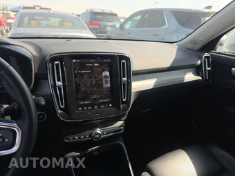 2025 Volvo XC40 B5 Plus Bright Theme - miniatura 11