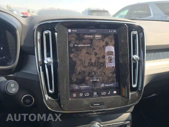 2025 Volvo XC40 B5 Plus Bright Theme - miniatura 12