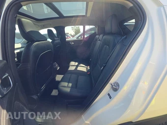 2025 Volvo XC40 B5 Plus Bright Theme - miniatura 13