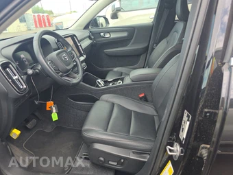 2025 Volvo XC40 B5 Plus Bright Theme - miniatura 13