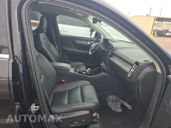 2025 Volvo XC40 B5 Plus Bright Theme - miniatura 14