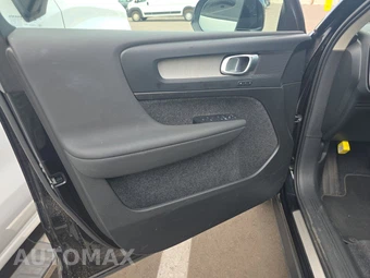 2025 Volvo XC40 B5 Plus Bright Theme - miniatura 15