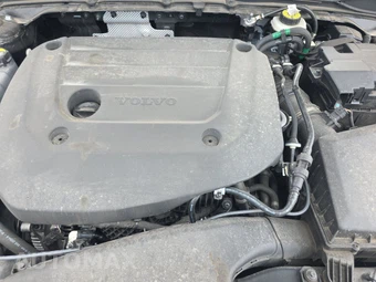 2025 Volvo XC40 B5 Plus Bright Theme - miniatura 22