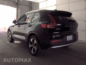 2025 Volvo XC40 B5 Plus Bright Theme - miniatura 8