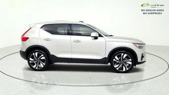 2025 Volvo XC40 B5 Plus Bright Theme - miniatura 10