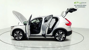 2025 Volvo XC40 B5 Plus Bright Theme - miniatura 15