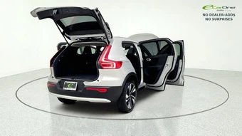 2025 Volvo XC40 B5 Plus Bright Theme - miniatura 18