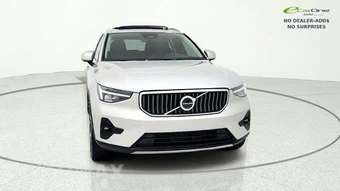 2025 Volvo XC40 B5 Plus Bright Theme - miniatura 2