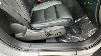 2025 Volvo XC40 B5 Plus Bright Theme - miniatura 37