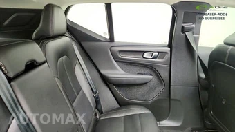 2025 Volvo XC40 B5 Plus Bright Theme - miniatura 39