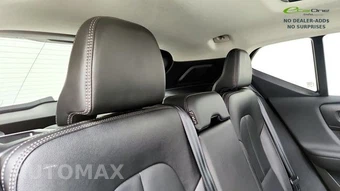 2025 Volvo XC40 B5 Plus Bright Theme - miniatura 40