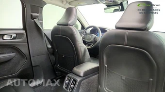 2025 Volvo XC40 B5 Plus Bright Theme - miniatura 41