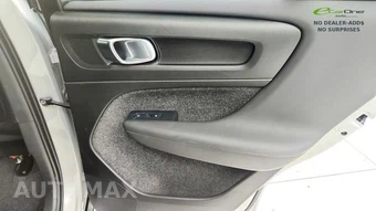 2025 Volvo XC40 B5 Plus Bright Theme - miniatura 42