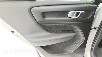 2025 Volvo XC40 B5 Plus Bright Theme - miniatura 46