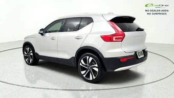 2025 Volvo XC40 B5 Plus Bright Theme - miniatura 6
