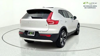 2025 Volvo XC40 B5 Plus Bright Theme - miniatura 8