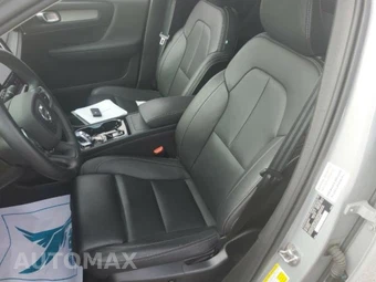 2025 Volvo XC40 B5 Plus Bright Theme – miniatura 13