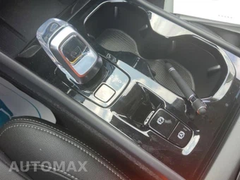 2025 Volvo XC40 B5 Plus Bright Theme – miniatura 19
